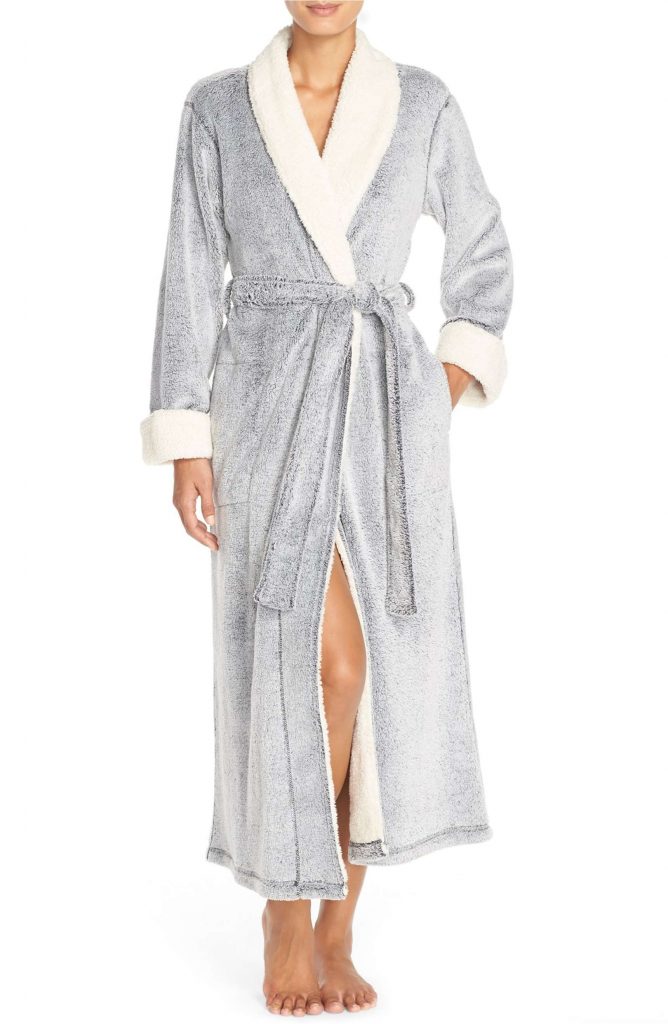 Natori robe